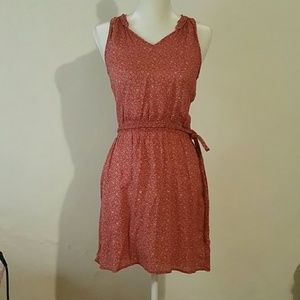 (NEW) H&M Red Mid Length Sleeve-less Dress